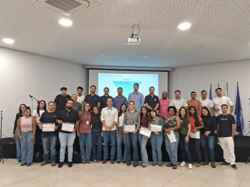 Encontro de alunos de Agronomia debate ciência das sementes híbridas em Uberlândia