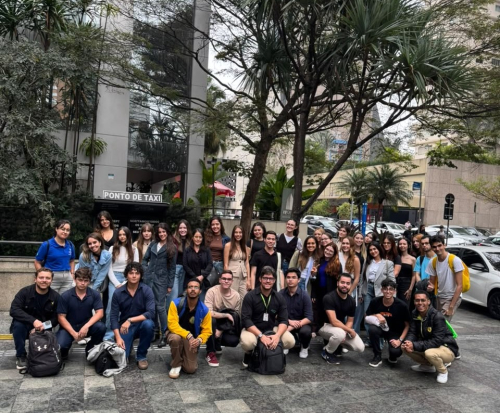 Uniube e Universidade do Agro levam 35 estudantes à Feira EducationUSA 2026