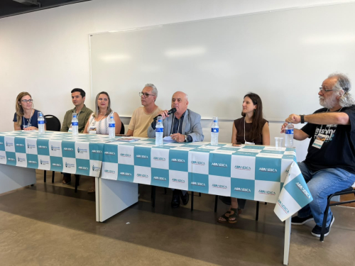 Universidade do Agro de Uberlândia recebe Simpósio Transacional de Raiva e Leishmaniose