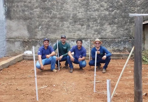 Polo de Silvânia realiza primeiro plantio em área experimental
