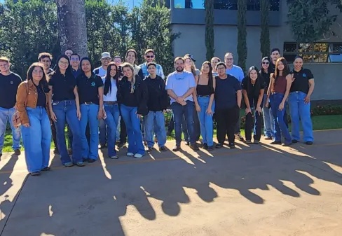 Alunos da Medicina Veterinária e Agronomia de Uberlândia fazem visita técnica à Indústria de Diagnóstico e Biotecnologia
